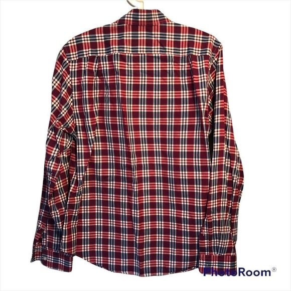 Vineyard Vines Collegiate Fit button down shirt. - Picture 6 of 6